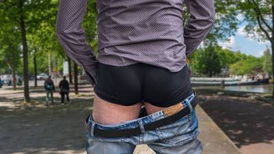 В Сочи горожан и туристов заставили носить штаны