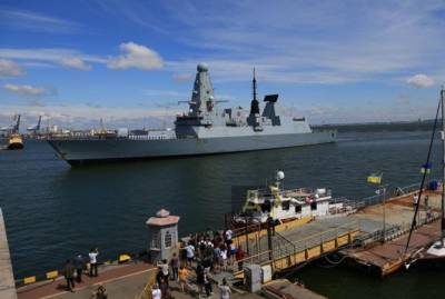 В Одессу зашли дав корабля НАТО