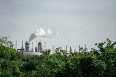 Эксперты советуют ОПЕК ожидать ограниченного роста добычи нефти в США -- источники