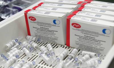 Россияне сообщили о случаях вакцинации препаратом «ЭпиВакКорона» вместо «Спутника V» без их согласия
