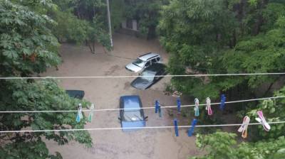 В результате наводнения в Ялте погиб один человек, - СМИ