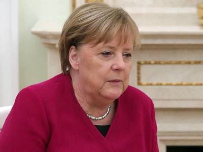 Меркель назвала Россию большим вызовом для ЕС