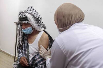 Палестинцы отказались от израильской вакцины: «она уже просрочена»