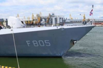 В порт Одессы зашли британский эсминец и нидерландский фрегат (ФОТО)
