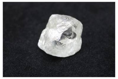 Алмаз в 1098 карат нашли в Африке