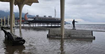 Ростуризм порекомендовал перенести экскурсии в Крыму из-за мощного наводнения