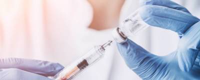 Медиков и соцработников Британии обяжут вакцинироваться от COVID-19