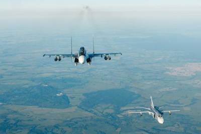 Sohu: российские истребители отогнали F-35 от бомбардировщиков Ту-160 во время полета над Балтикой