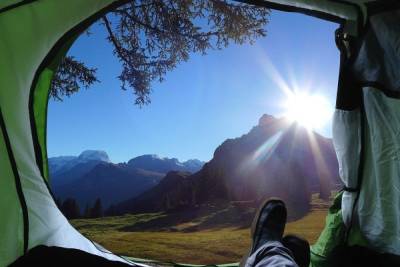 На озере Тургояк теперь снова можно отдыхать с палатками