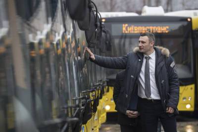 Киевляне платят больше за проезд в транспорте, чем жители Варшавы...