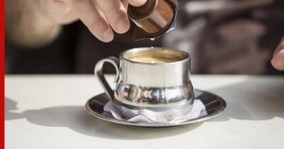 Названы четыре ингредиента, убивающие всю пользу утреннего кофе