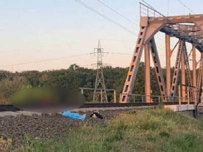 Смертельное селфи: попытка подростка обмануть поезд закончилась трагедией