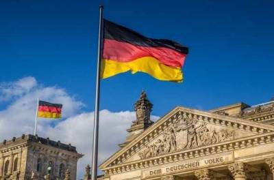 Германия заявила об открытии границ для вакцинированных туристов из-за пределов ЕС