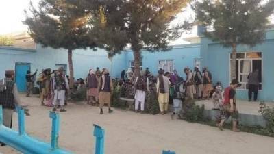 Талибы наступают: Правительственные силы Афганистана продолжают терять территорию