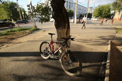 Под Волгоградом водитель иномарки сбил 12-летнего велосипедиста