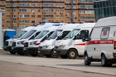 За сутки в России скончались 466 пациентов с COVID-19