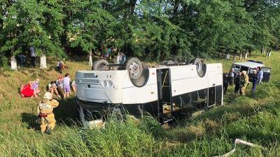 На Кубани в результате ДТП с рейсовым автобусом пострадали 14 человек