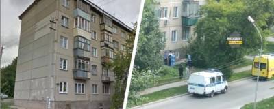 В Новосибирске пенсионерка выпала из окна пятого этажа