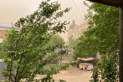 На Астрахань вновь надвигается пыльная буря