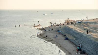 Купаться нельзя: Роспотребнадзор забраковал 24 пляжа в Петербурге