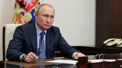 Путин призвал объединить усилия для повышения доходов россиян