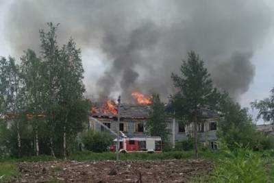 Тушение пожара в Архангельске потребовало перекрытия движения