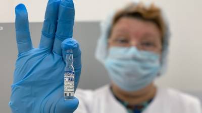 "Новая газета" рассказала о тайной подмене вакцин от ковида российскими врачами