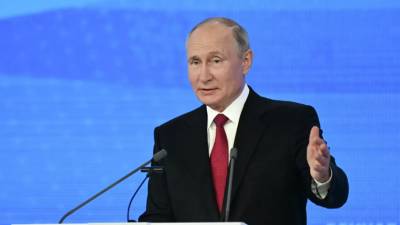 Путин предложил продлить программу инфраструктурных кредитов для регионов