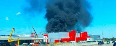 Завод «Мираторга» в Калининграде загорелся на площади 400 квадратных метров