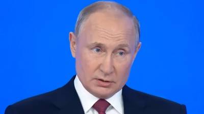 Путин предложил в ближайшие дни выделить регионам еще 30 млрд рублей на ремонт дорог