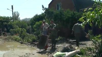 Военные приступили к разбору последствий стихии в Крыму