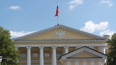 Коронавирусные ограничения в Петербурге ужесточаются в ближайшие дни