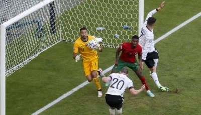 Португалия — первый действующий чемпион, пропустивший четыре мяча в одном матче Евро