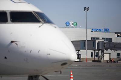 Самолет загорелся при посадке в российском аэропорту