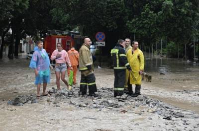 Из-за подтопленного посёлка Кореиз в Крыму начали эвакуировать людей