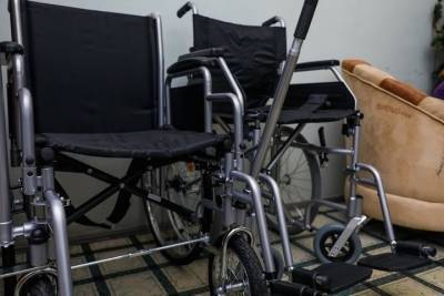 В Астрахани помогли женщине-инвалиду получить средства реабилитации