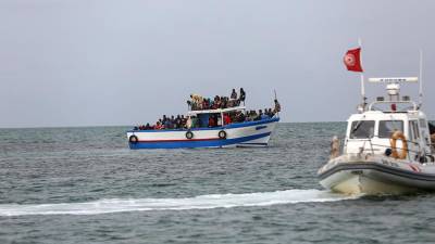 Не менее 23 мигрантов погибли при кораблекрушении у берегов Туниса