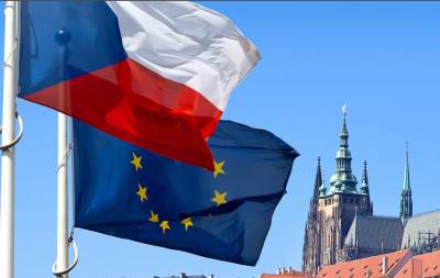 Чешский эксперт: Власти не расследуют взрывы на военных складах, а выносят приговор чешско-российским отношениям