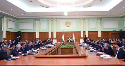 Президент Таджикистана провел очередное заседание правительства