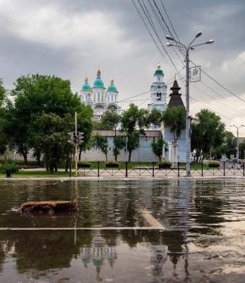 Сегодня и завтра в Астрахани ожидаются ливни с грозой
