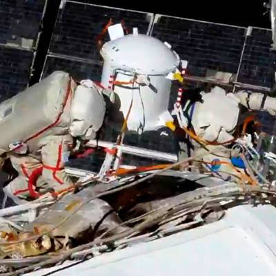 Космонавты Новицкий и Дубров совершат выход в открытый космос