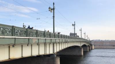 Синоптики спрогнозировали теплую и сухую погоду в Петербурге 2 июня
