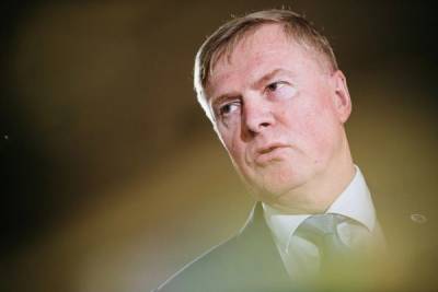 Минобороны Эстонии сократит 270 человек, правые требуют отставки министра
