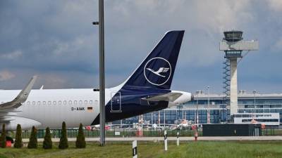 Lufthansa отменила рейсы в Москву и Санкт-Петербург