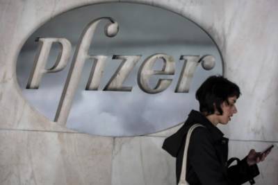 Еврокомиссия разрешила прививать вакциной Pfizer детей от 12 лет