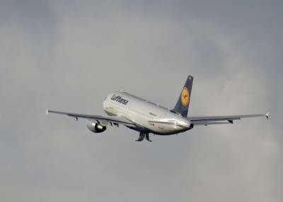 Lufthansa отменила рейсы в Петербург и Москву из Франкфурта