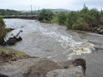 В Забайкалье из-за сильных дождей паводок снес мосты и разрушил дороги