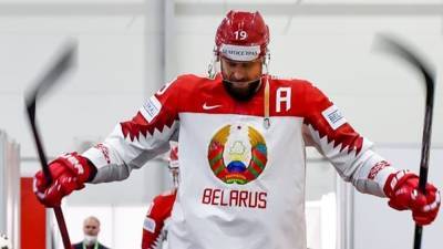Белорусским хоккеистам придется добираться домой на автобусе из-за запретов на перелеты