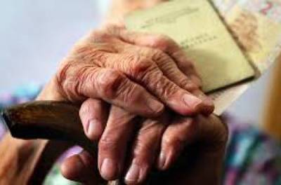 Не опять, а снова: украинцам повысят пенсионный возраст