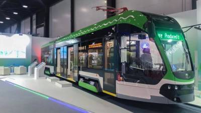 На ПМЭФ представили инновационный трамвай "Корсар"